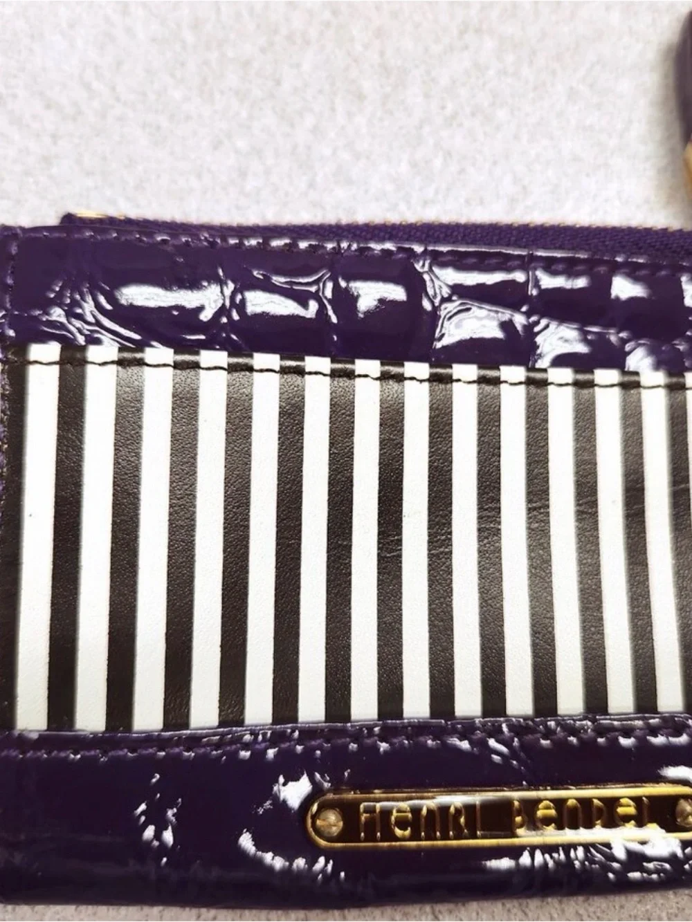 henri Bendel NY - Card Case - Key Chain - Purple Patent - EUC